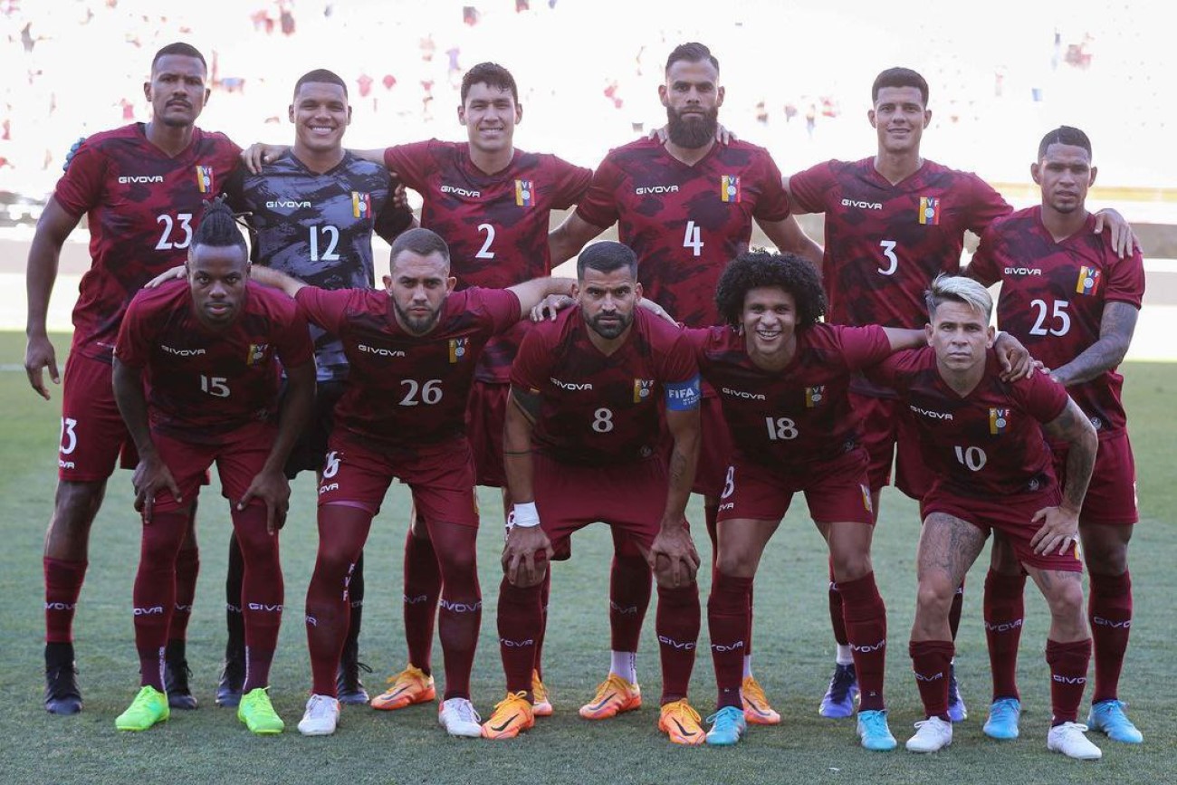 Venezuela y la consolidación de la línea de tres defensores centrales ...